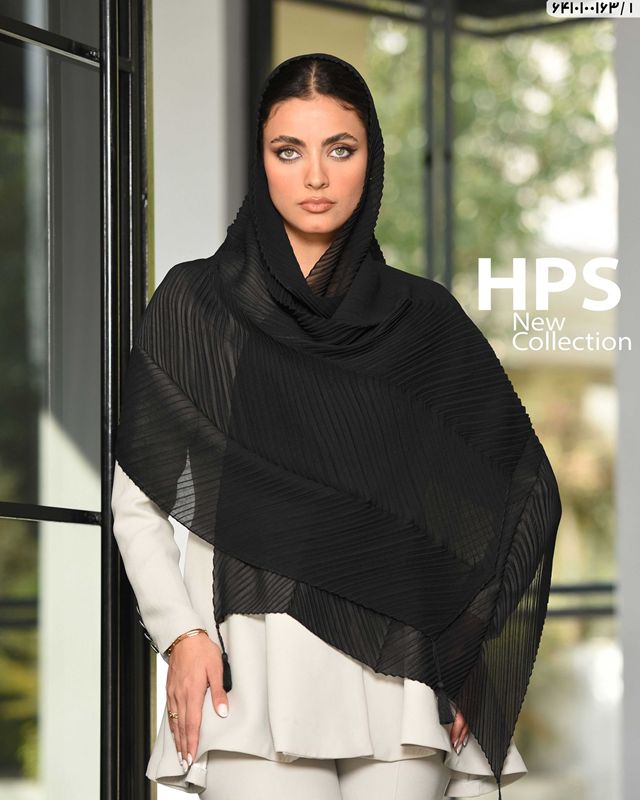 Picture of شال حریر برشکا پلیسه مشکی دوردوخت منگوله دار