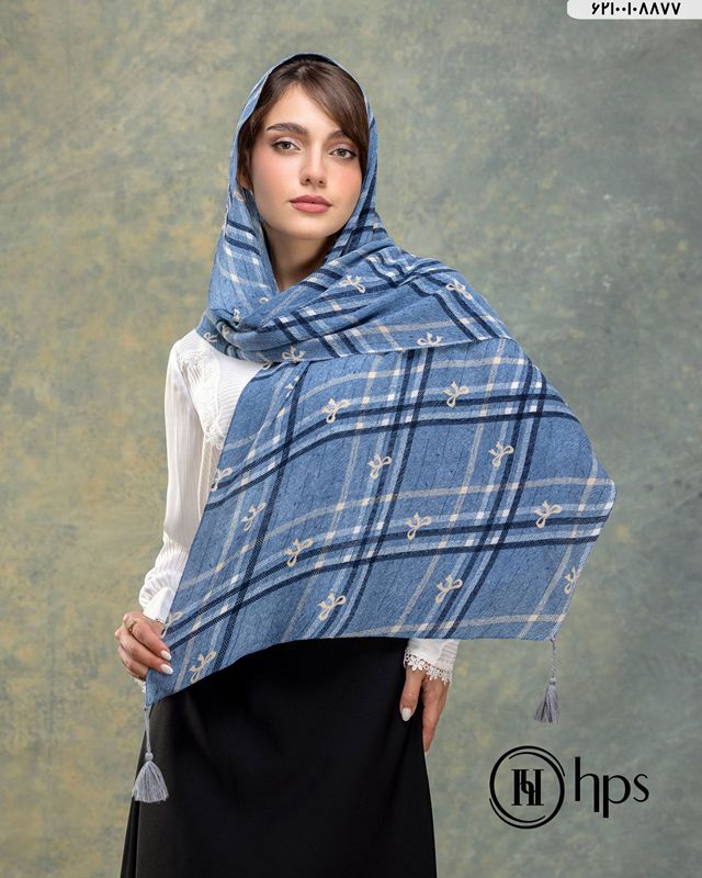 تصویر  شال موندیال پلیسه دوردوخت منگوله‌دار